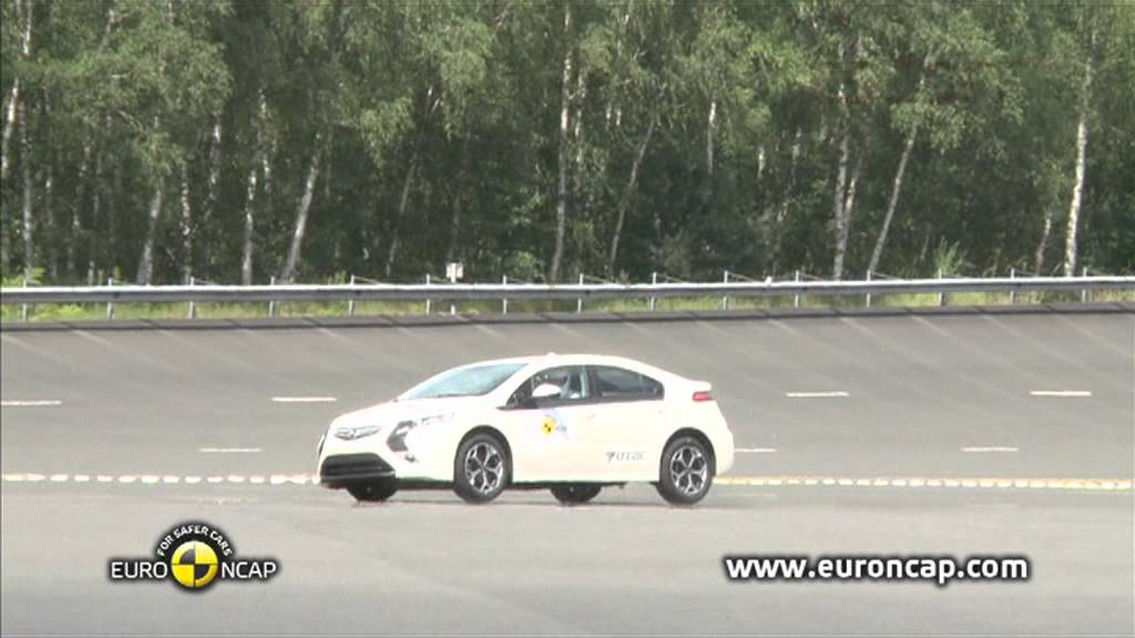 Opel Ampera 2011 Euro NCAP ESC test