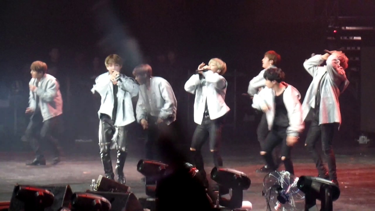 방탄소년단 BTS - Baepsae - Chile 2017