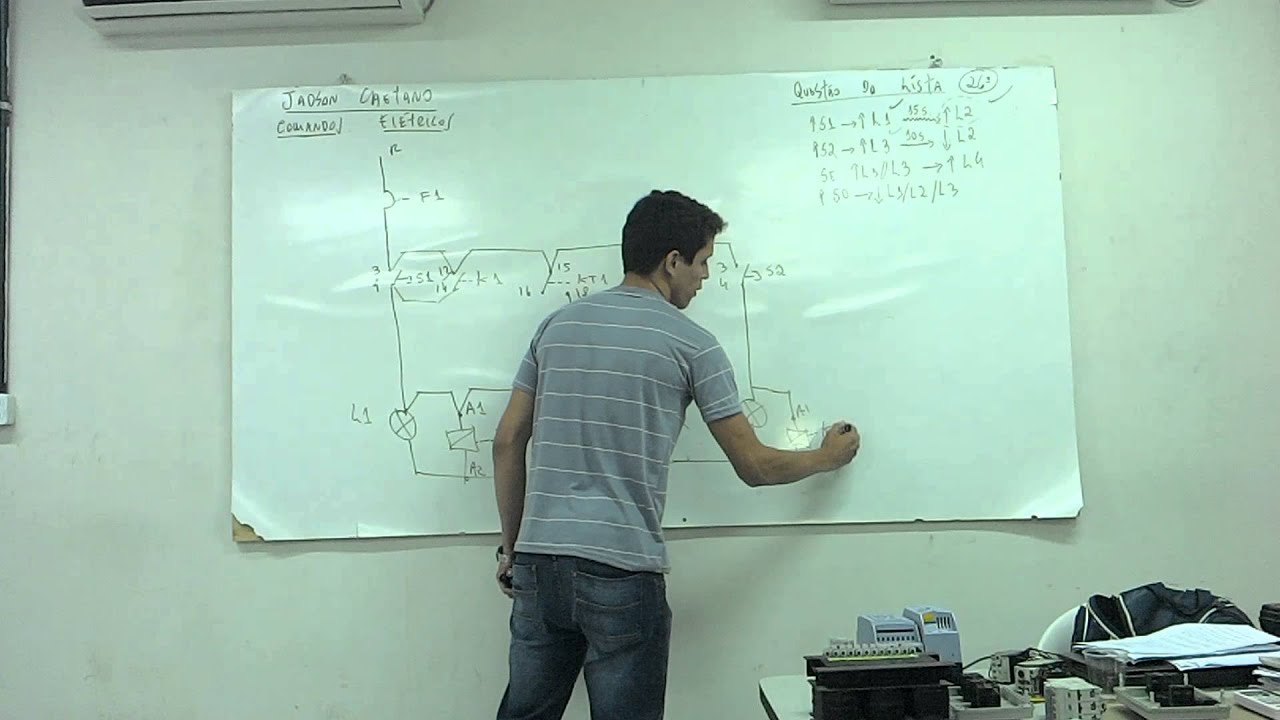 Circuito de Comando com Contatores e Rel&eacute; Temporizador