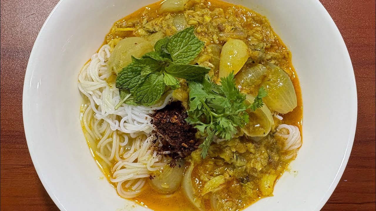 #ငါးနဲ့ကြက်သွန်ဟင်းချိုချိုမြိတ်မုန့်တီဟင်းခါး #cooking#foryou