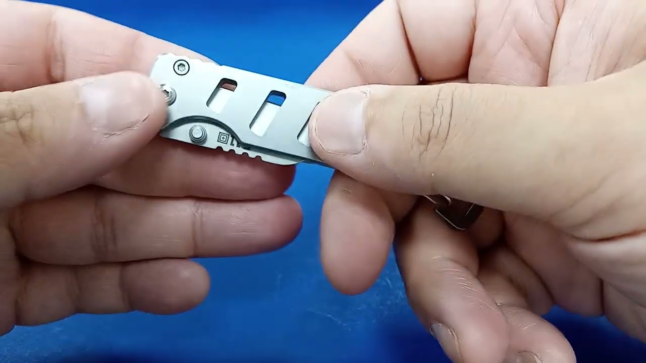 5.11 Base 1SF Keychain folder review.