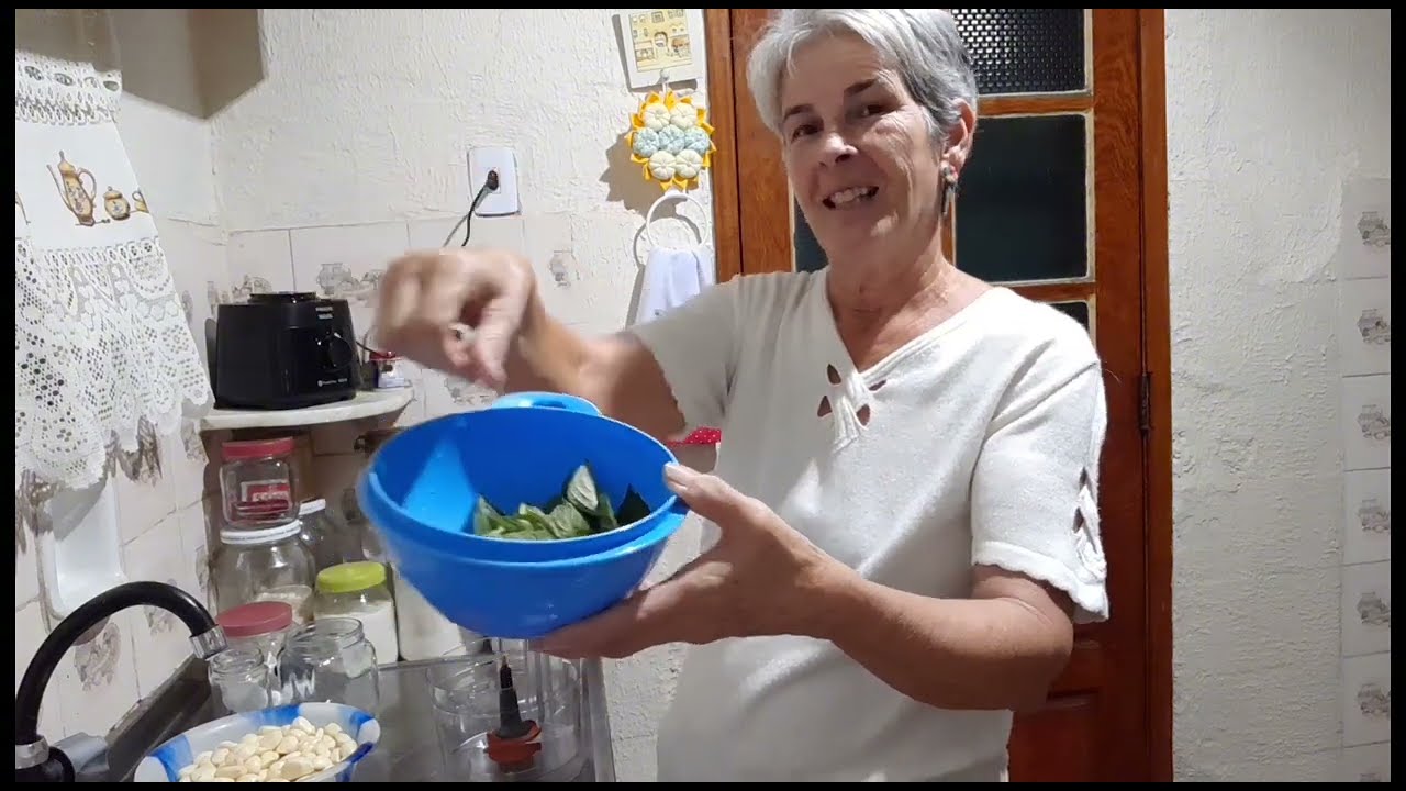 O FAMOSO TEMPERO DE ALHO COM ALFAVACA DA DONA MÁRCIA (RECEITA COMPLETA)