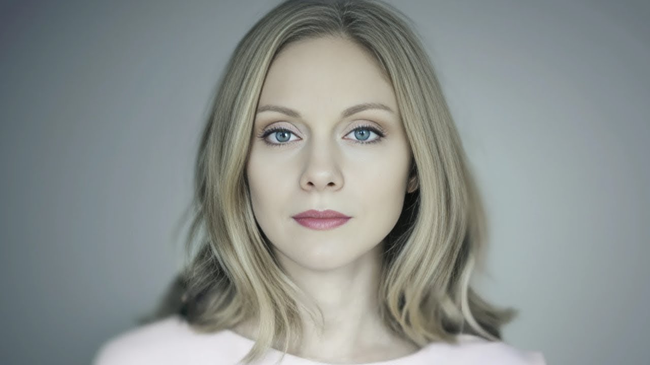 8 DISTURBING CHRISTINA COLE FACTS