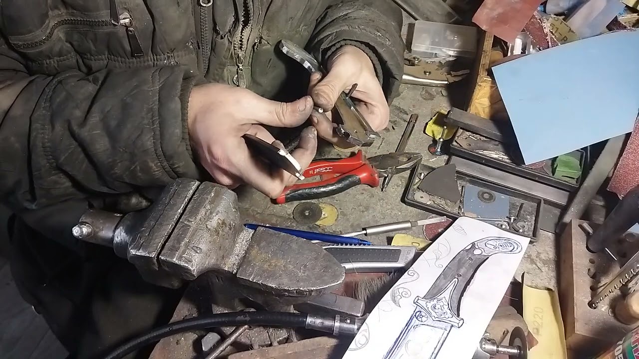 ერეკლე 2ე ს ხმლის მოდიფიკაცია როგორც დასაკეცი დანა