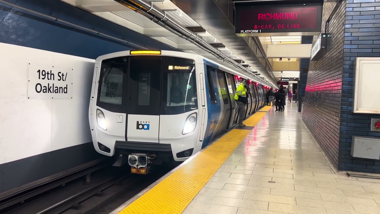 Richmond Train Arriving at 19th St/Oakland BART