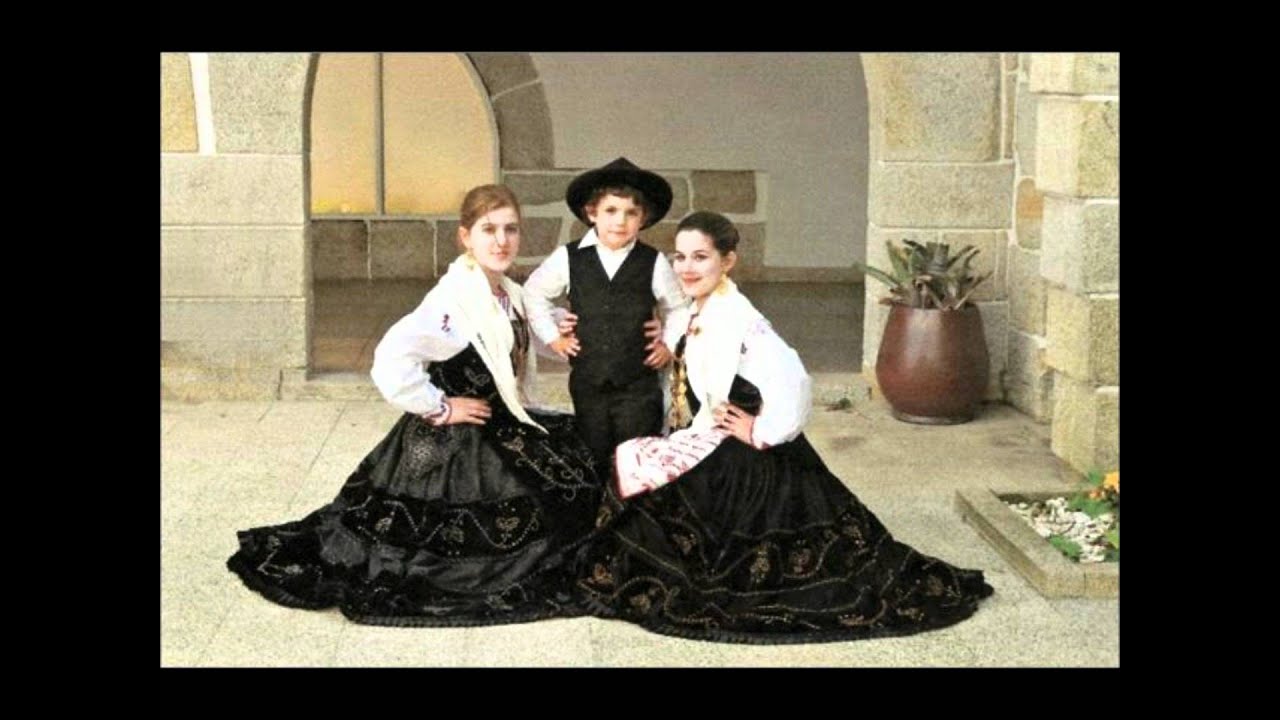 Ó Rosa arredonda a saia - Rancho de Danças e Cantares de Marinhas.wmv