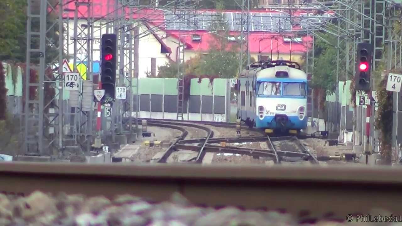 Praha Uhříněves, přejezd jih - průlety, 10.10.2013