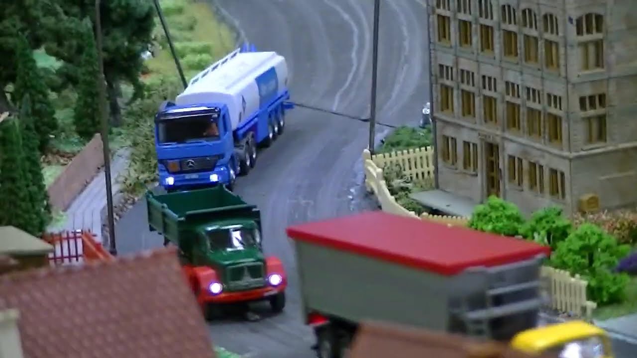 Film van een rij-avpnd bij Modelspoorver. De Sprinter in Emmeloord