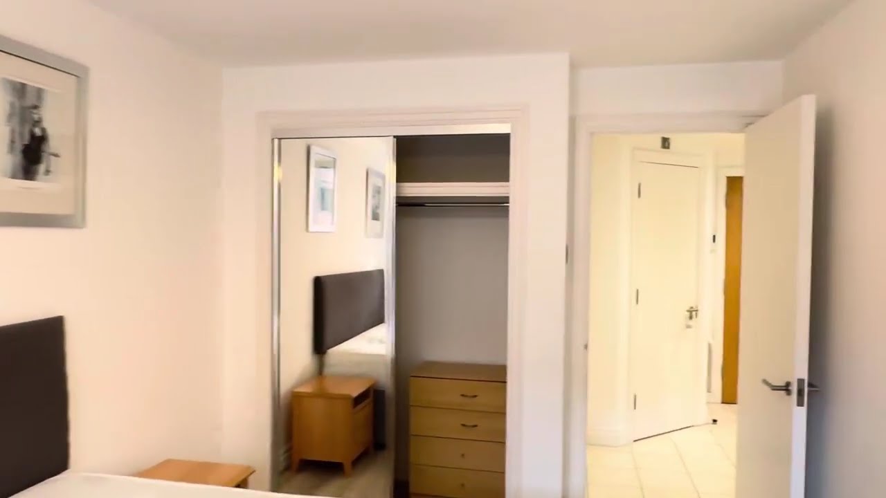 Horizon building, second floor one bedroom apartment with a large balcony, ￼Concierge ,  2mins  Dlr