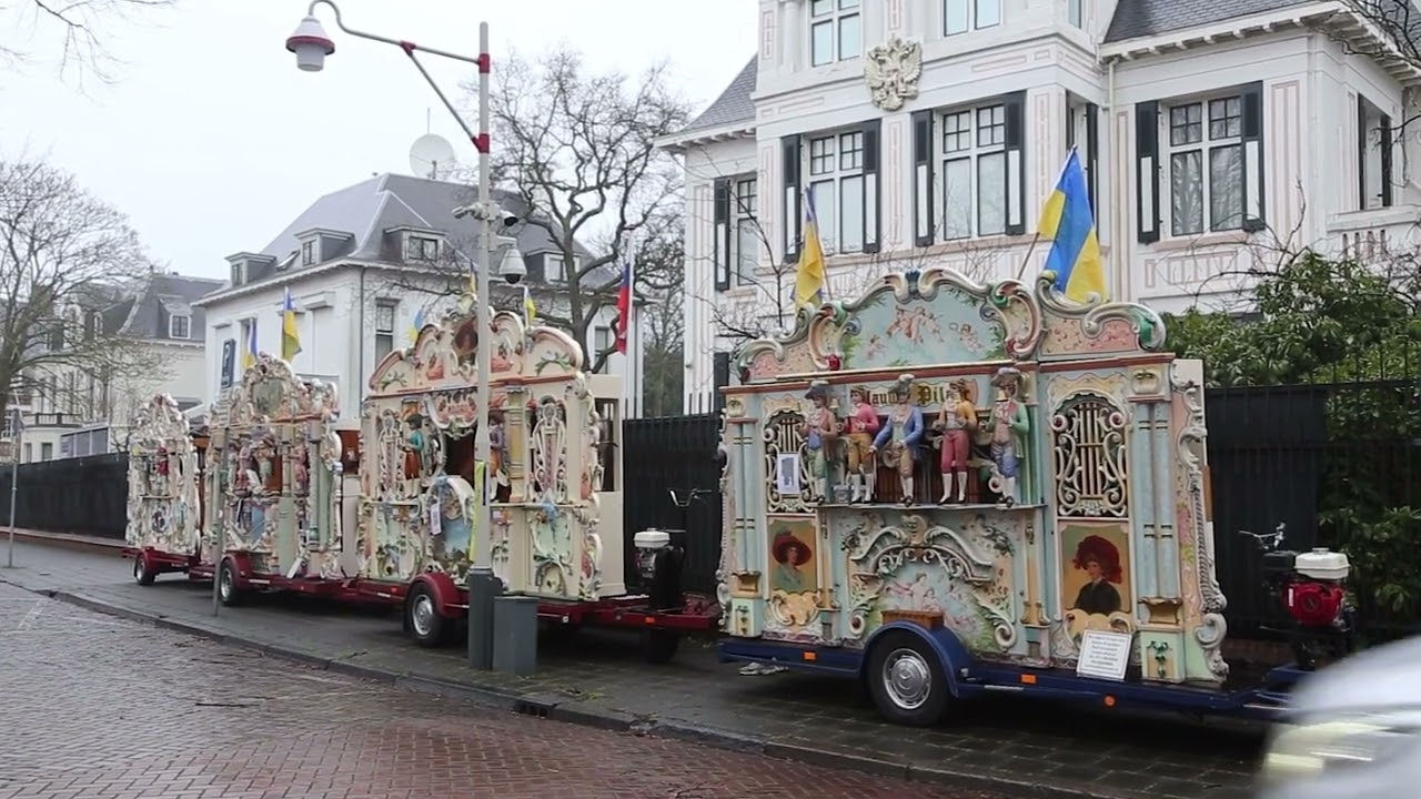 4 Organs for 4 Years of War | Ukrainian Anthem at Russian Embassy
