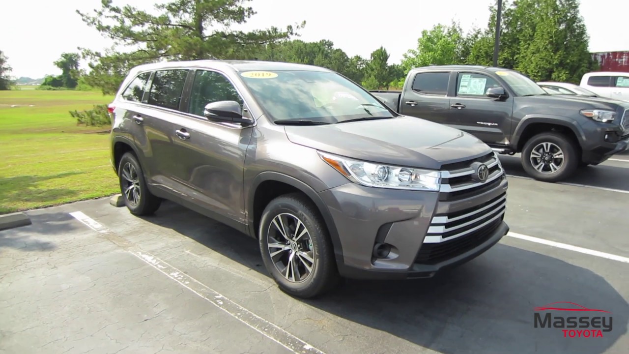 2019 Toyota Highlander LE |2.7L I4| Full Tour & Start-up at Massey Toyota