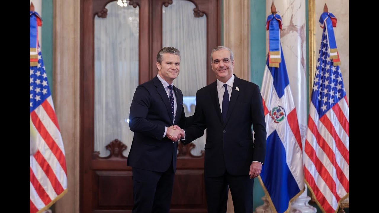 Visita del secretario de Defensa de EE. UU., Pete Hegseth al Palacio Nacional
