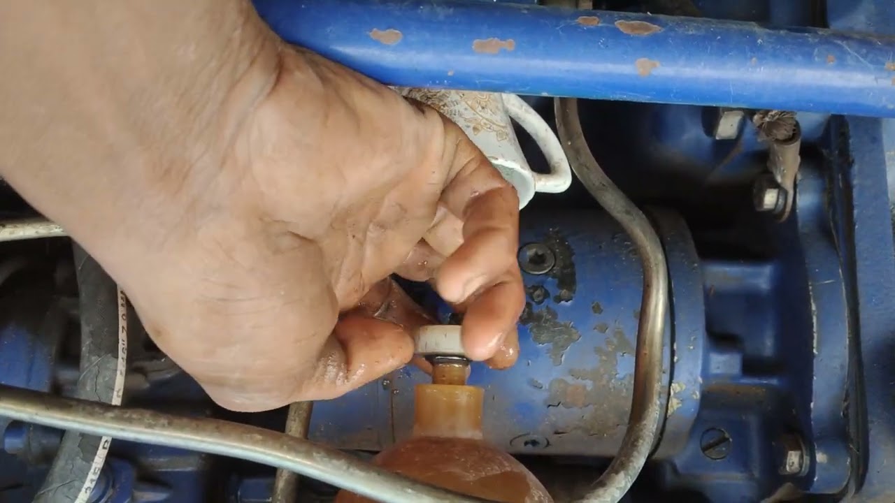 👉🏻⛽❄️Diesel mein Pani a gaye builder mein #farmtrac45 #farmtrac45tractor #viral 