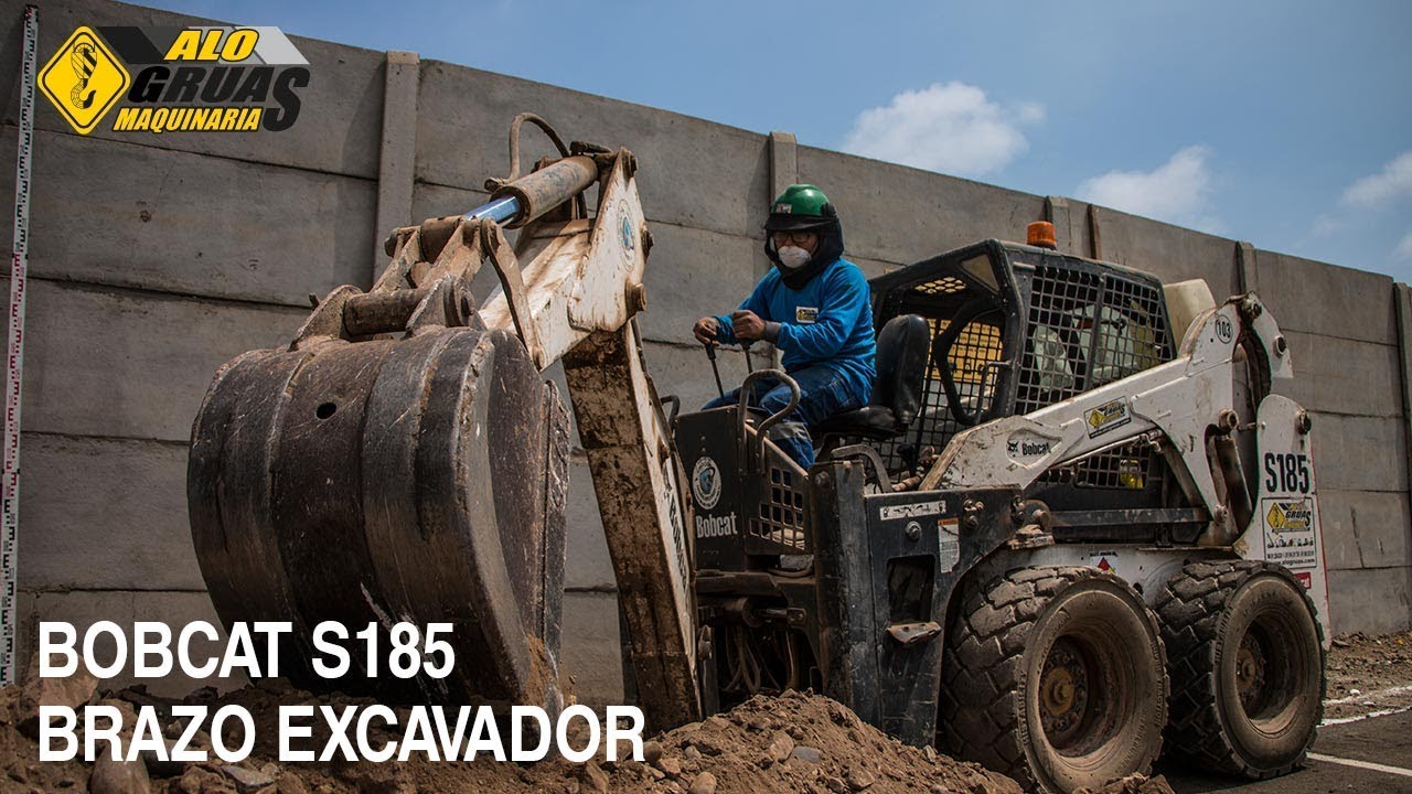 Excavación de zanja con bobcat + brazo en Mall del Sur - Aló Grúas Maquinarias