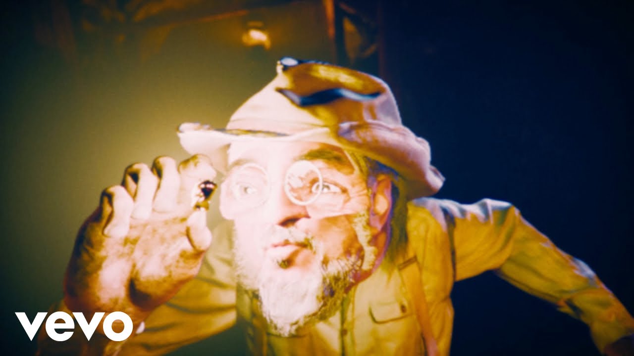 Primus - The Ol&rsquo; Grizz (Official Video)