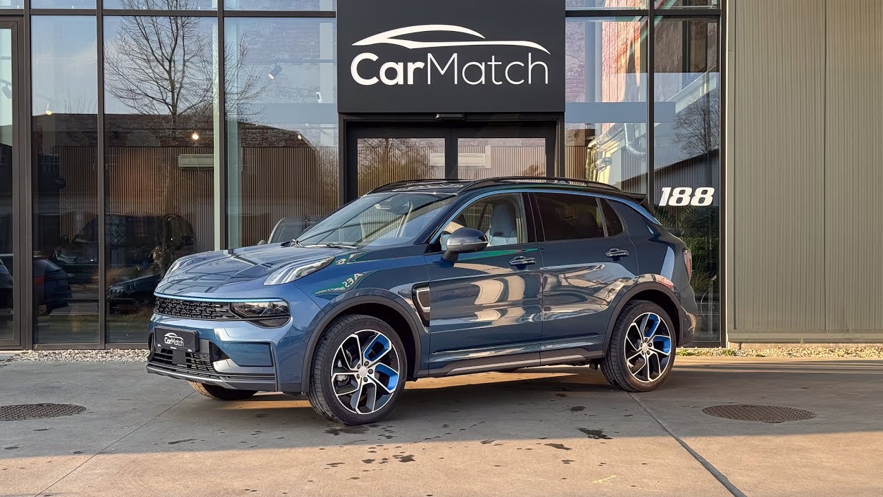 Lynk & Co 01 PHEV - Volaton Blue (Dark Interior) @ CarMatch