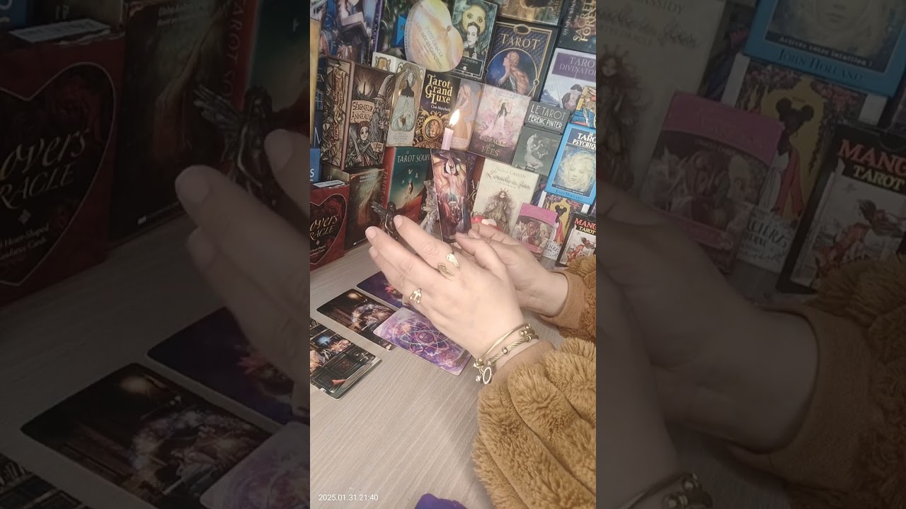 حط شخص بالك 🧠🔮و شوف كيف يراك شكلا ومضمونا ومشاعر تجاهك في طاقة حاليه ❤️‍🔥💔
