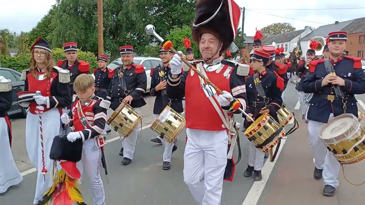 BOUSSU-LEZ-WALCOURT 🇧🇪 Marche du Saint Sacrement 2024 (8)
