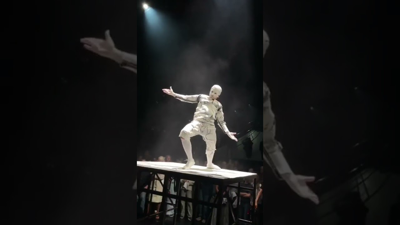 This is from Lonley together at kulturhuset stadsteatern #avicii #dance #costume #viral #live