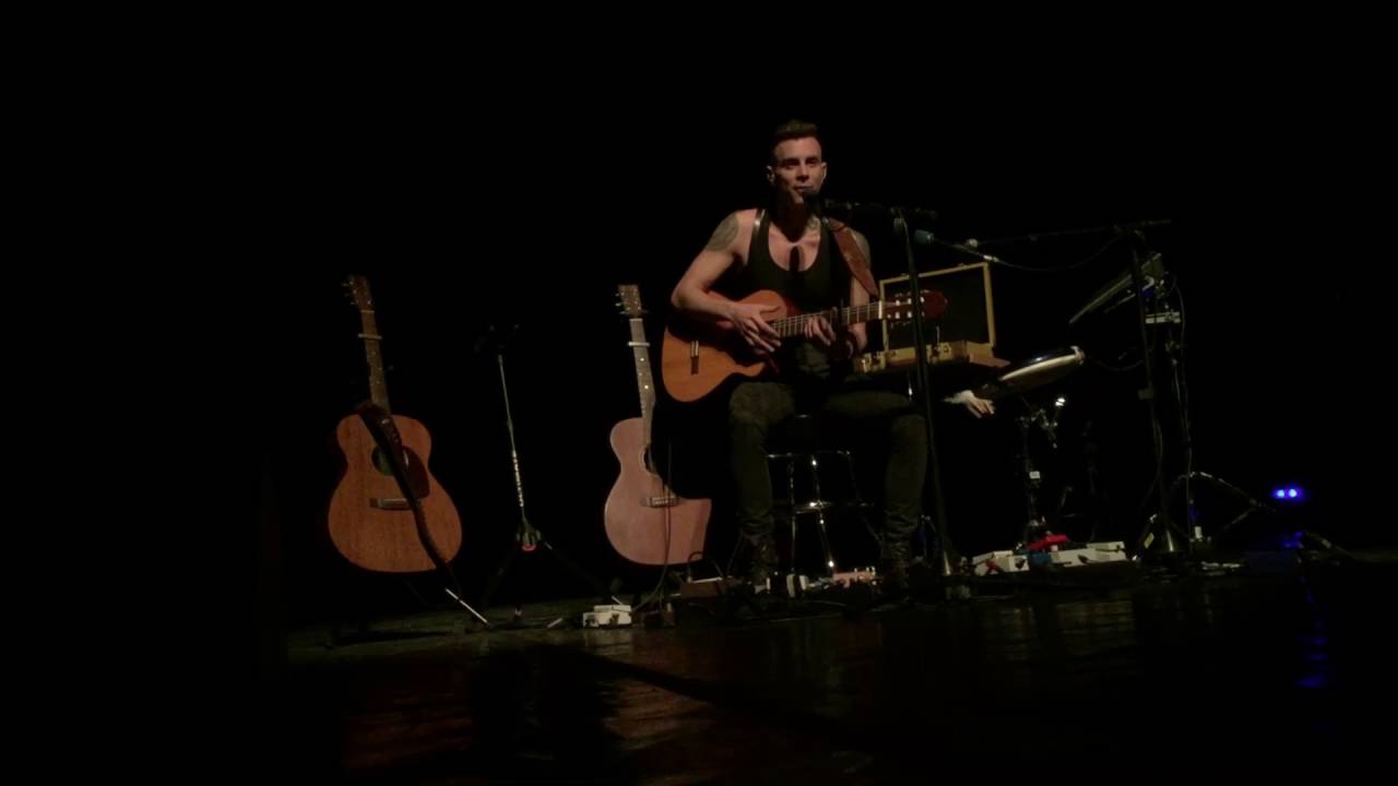 Asaf Avidan solo @ Halle aux Grains (live in Toulouse)