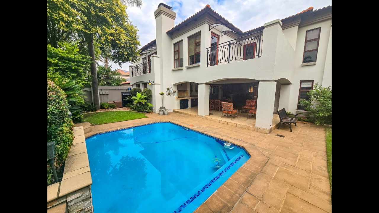 5 Bedroom Tuscan Styled Family Home In Sunward Park!