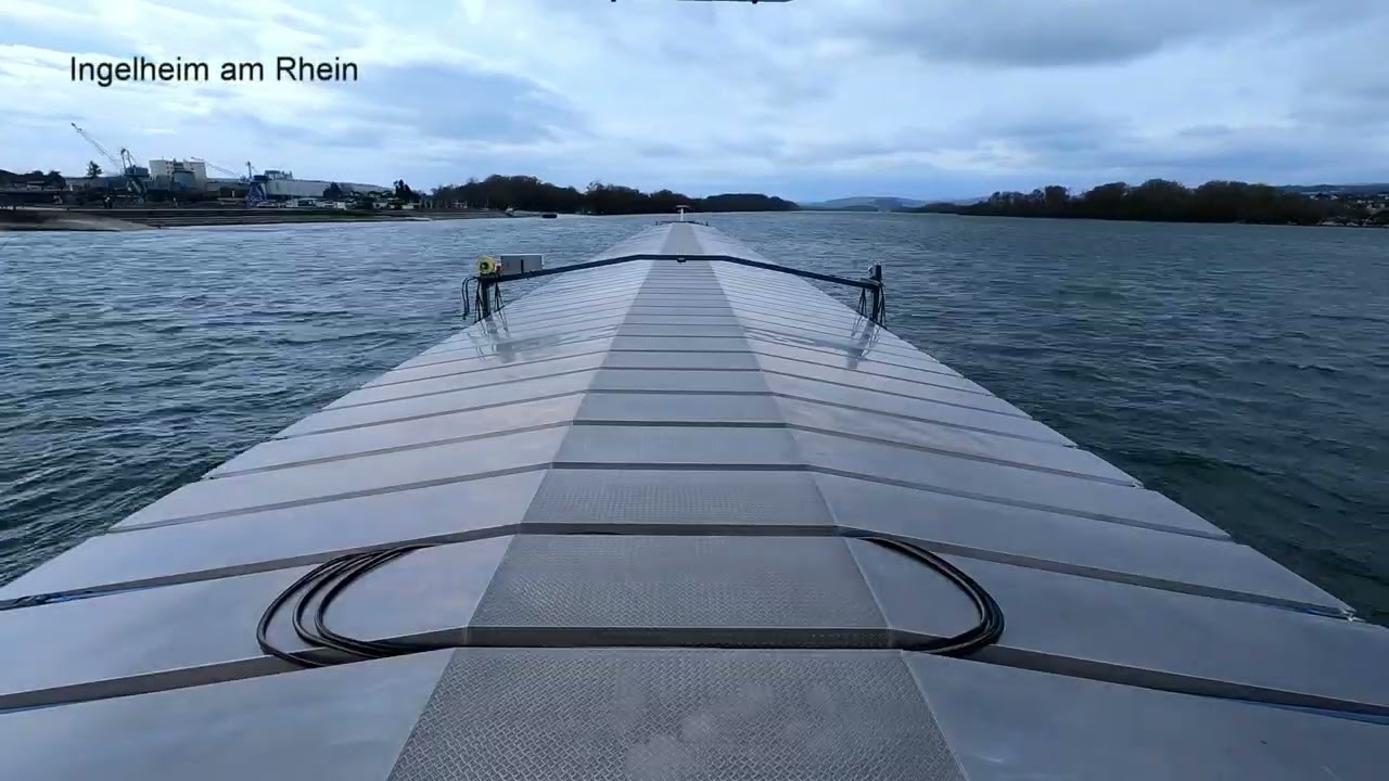 Vaart van Mannheim naar Keulen Niehl op de Rijn.