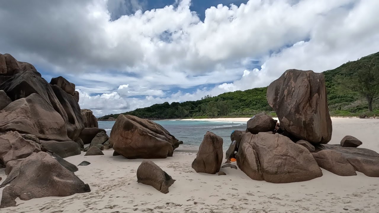Amazing Anse Cocos Beach, La Digue, Seychelles/ Plaja Cocos, La Digue, Seychelles