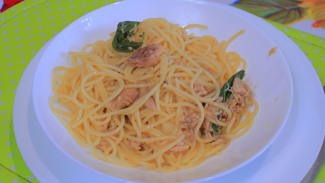 Spaghetti con sgombro (in scatola)