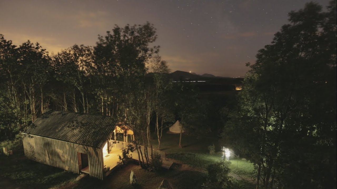 Bois Basalte Hébergement insolite en Auvergne