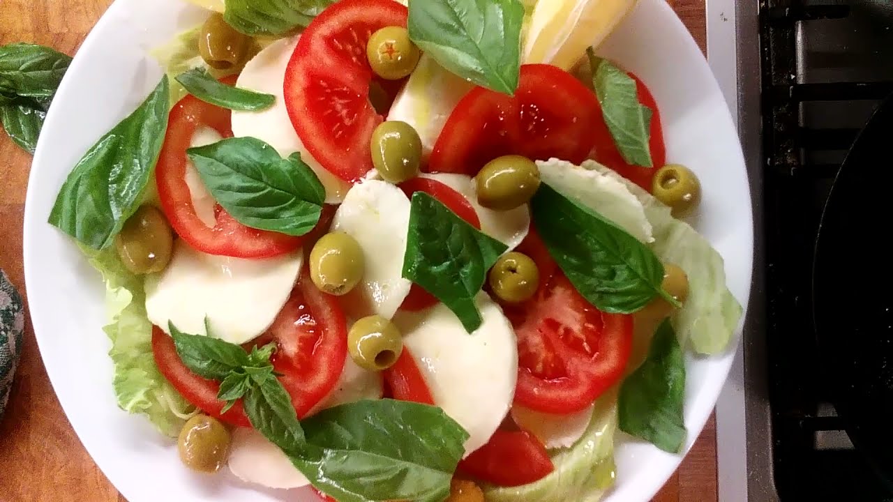 Mozzarella tál ( Caprese ) csirkemell vagdalttal , hogy 