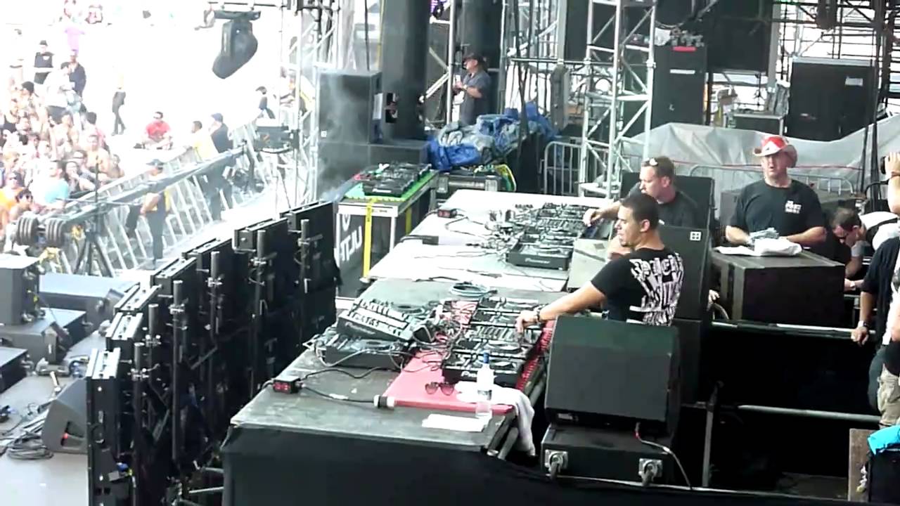 Afrojack @ Ultra Music Festival 2011 Day 2