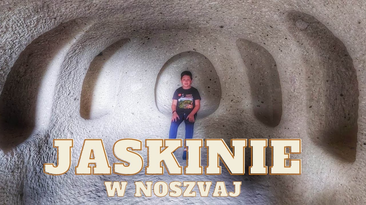 Niewielkie domki w skałach na Węgrzech. Tak mieszkali ludzie. Noszvaj barlanglak&aacute;sok