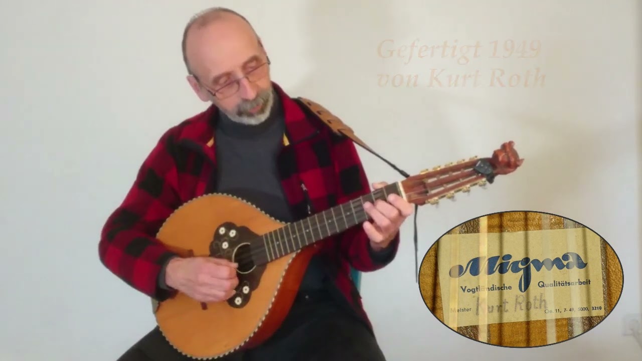 La Bourr&eacute;e &agrave; Huit - on Thuringian Waldzither