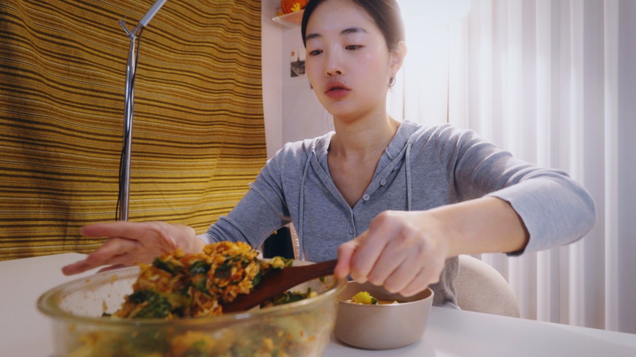 유행 따라가다 지친 내향인 영써티(feat.봄동 비빔밥)