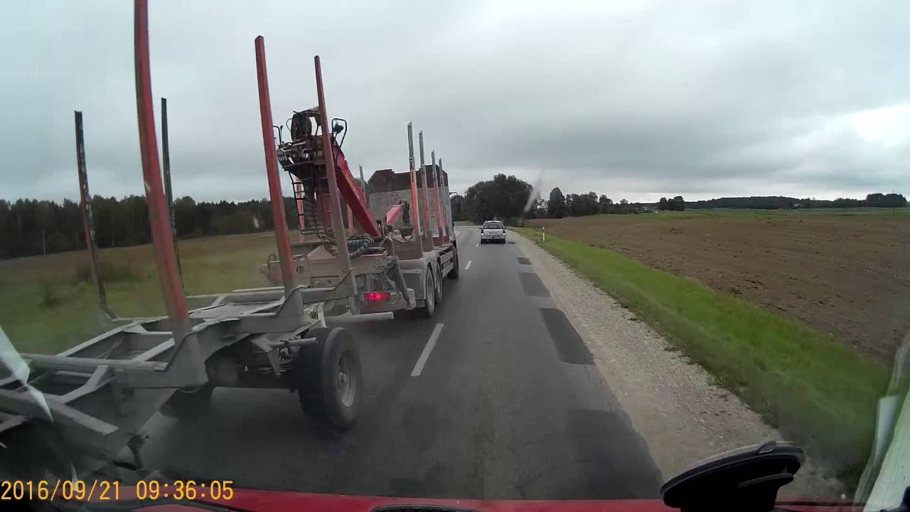 Keliu gaidelis su miškovežiu.Veisiejai-Leipalingis