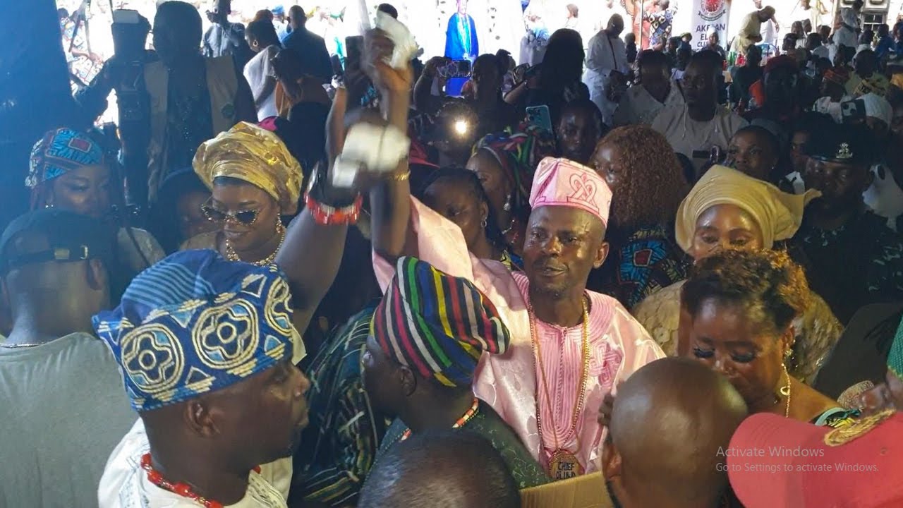 The Apala President  Lights Up 50th Birthday Of Ifagbenga Adelaja , The Oluwo Of Oke Ife .
