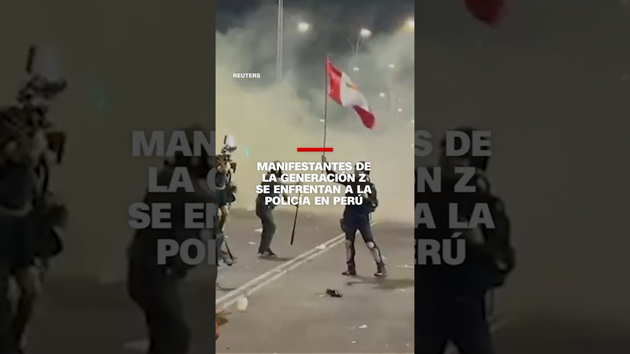 Manifestantes de la generaci&oacute;n Z se enfrentan a la Polic&iacute;a en Per&uacute;