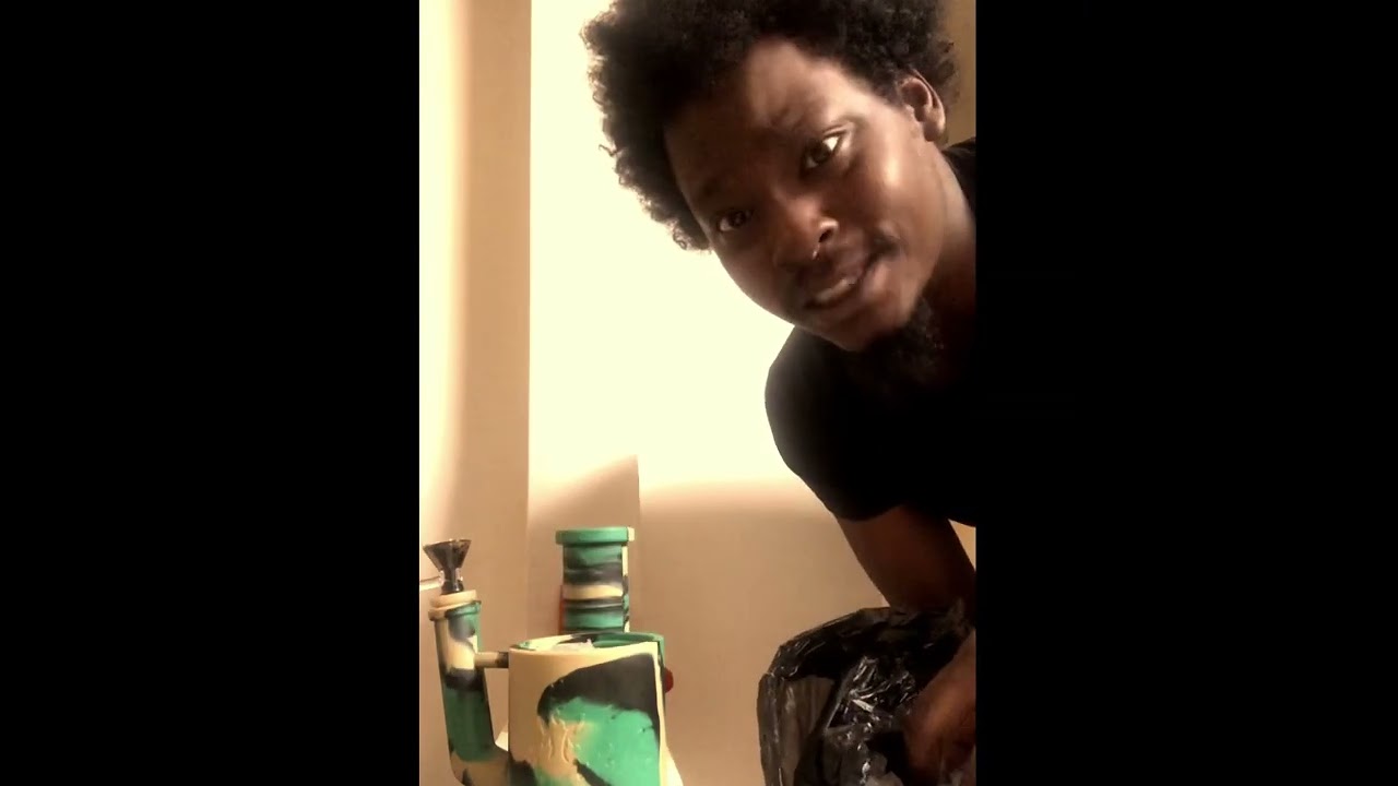 Bong and ice challenge