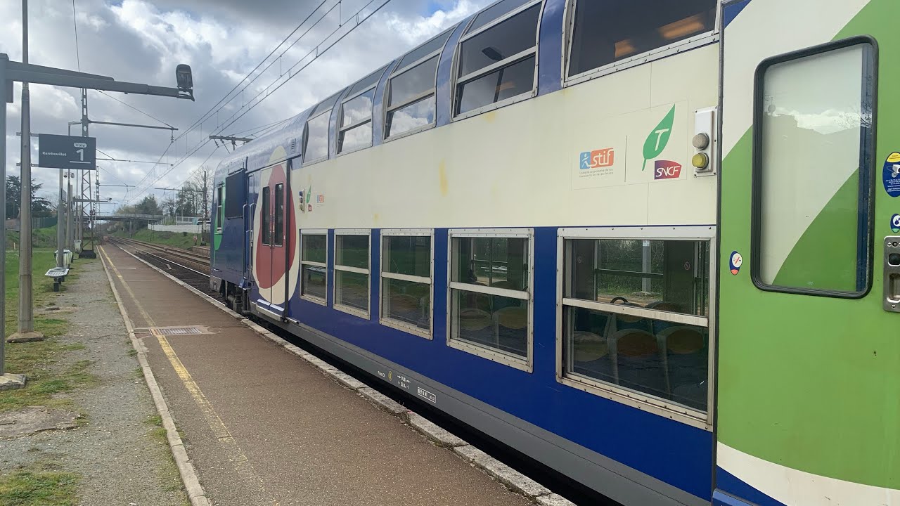 [Transilien U] Voyage dans une Z8800 Transilien n•01B entre La Verrière et Les Essarts-le-Roi.