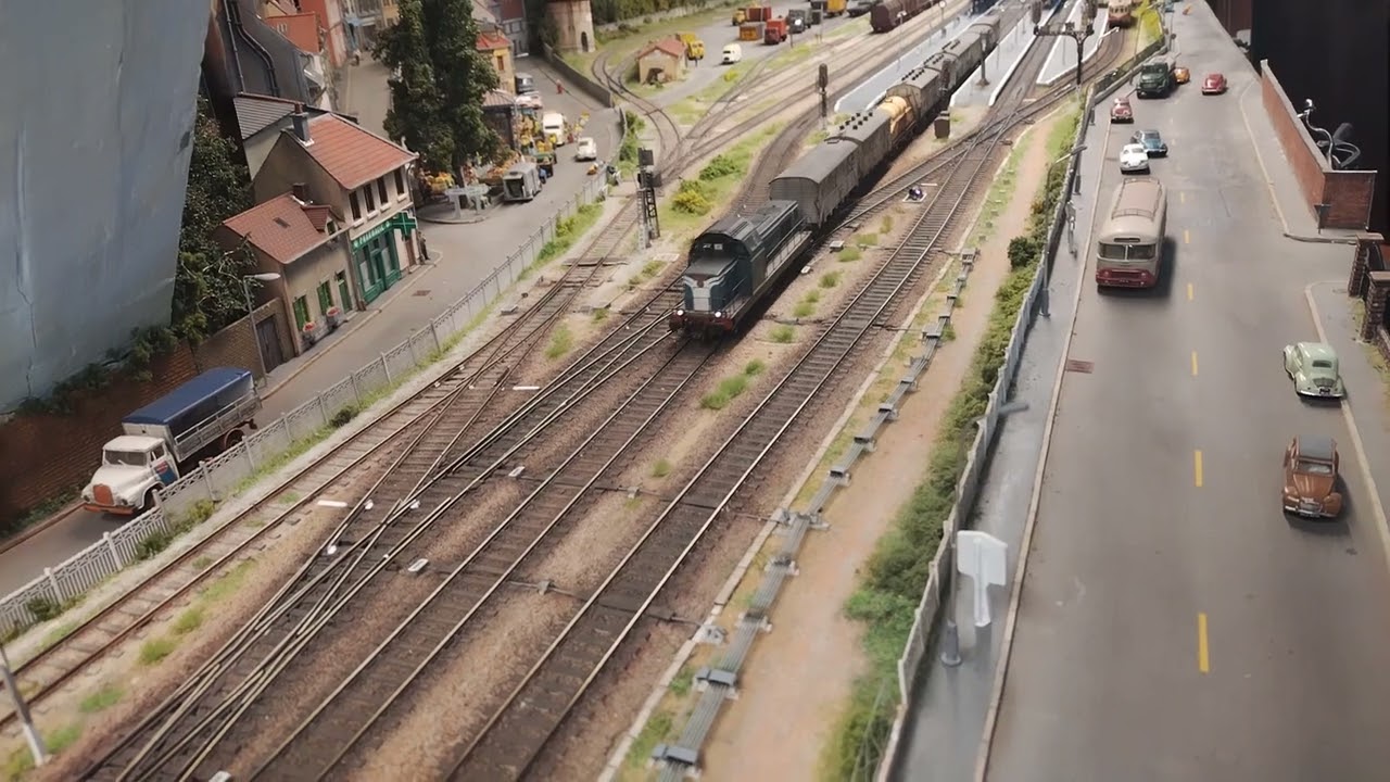 Un apr&egrave;s-midi &agrave; Luzy (chez Renaud Yver) d&eacute;part de la 66000 avec sa rame frigorifique (15 mars 2025)