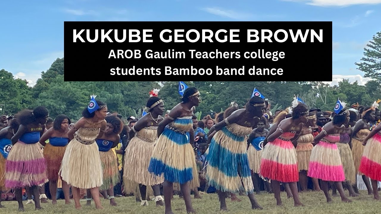 Kukube George Brown..and the crowd goes wild😅 #dance #traditional #pngtuber #festival