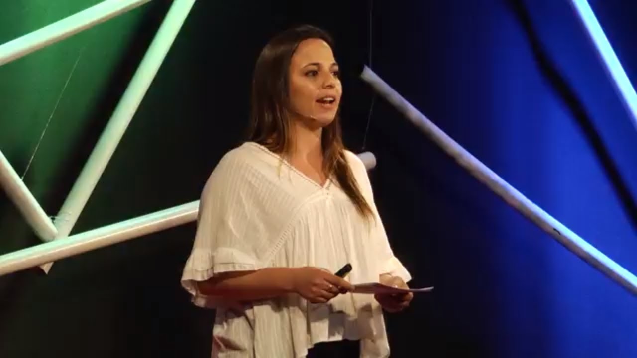 ¿Cómo juega el periodismo en un sistema democrático? | Patricia Madrid | TEDxDuraznoWomen