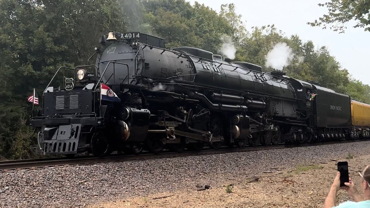 Big Boy 4014 Departs Arcadia Valley Station With Wheelslip!