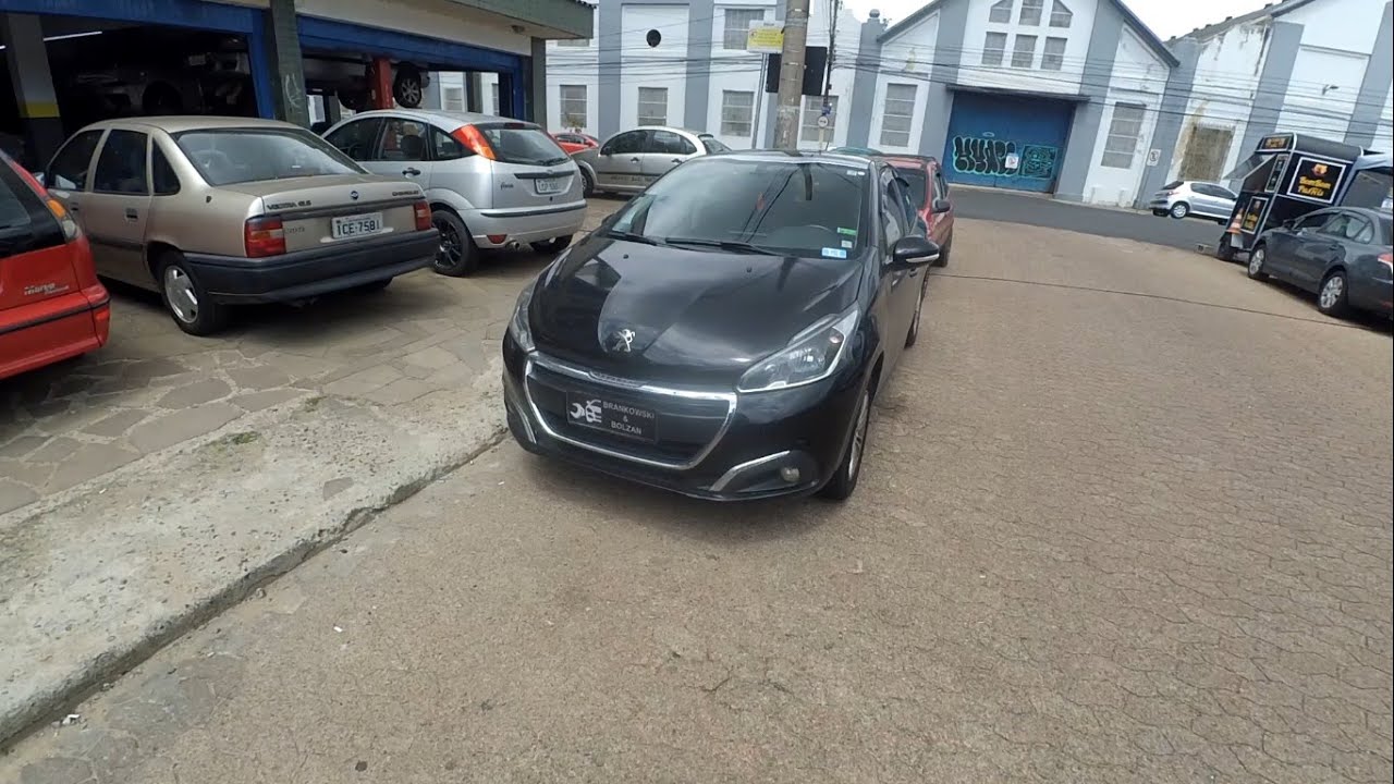 Peugeot 208 1.2 12v revisão de 160 mil km