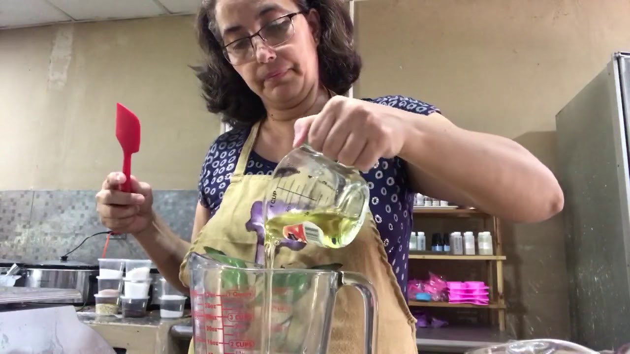 Como elaborar jabón cremoso (foaming bath whip)