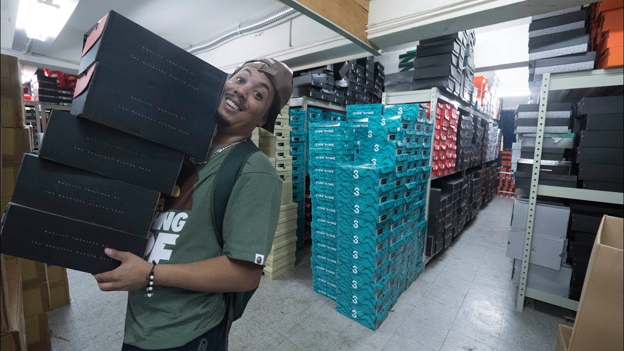 THE BEST SNEAKER STORE AND WAREHOUSE IN HONG KONG !!!