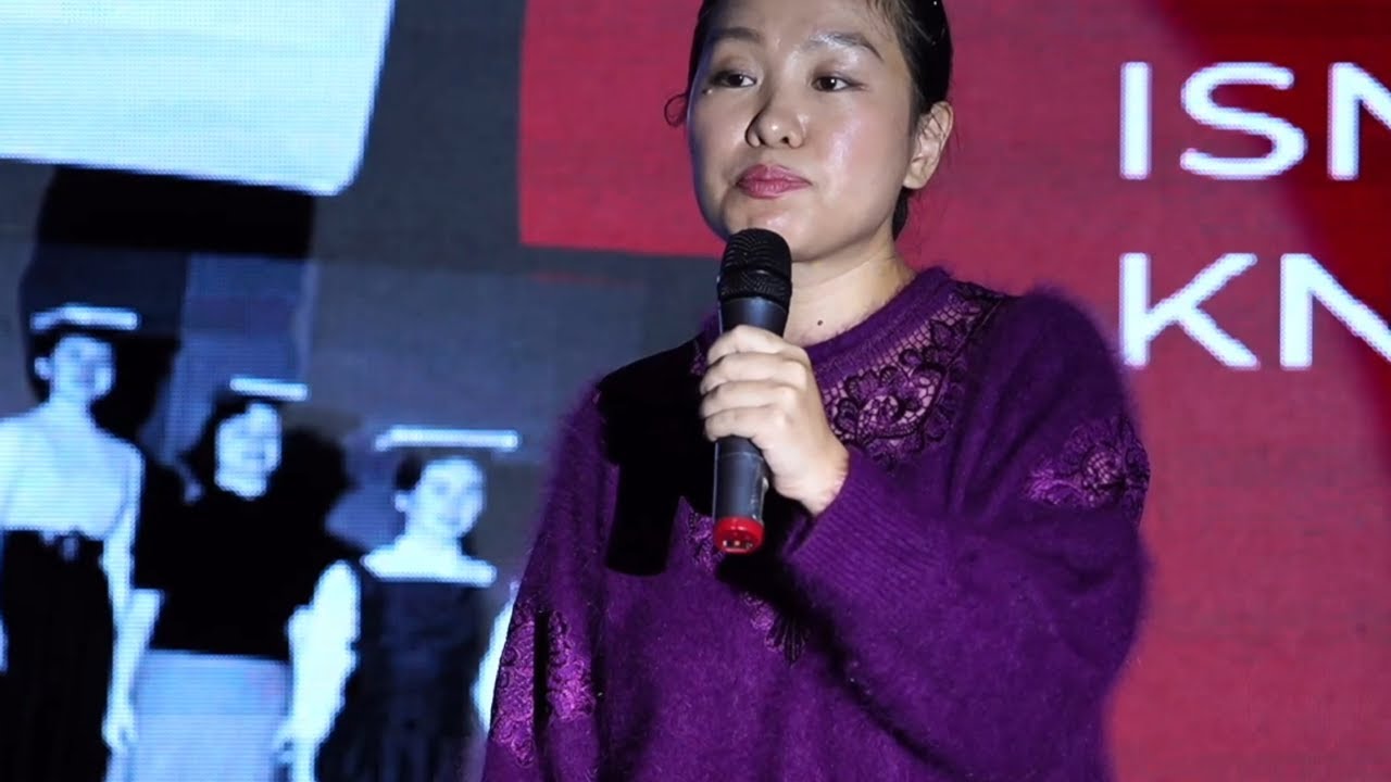 Inside Diversity: A Cultural and Personal Perspective | Yen-Ly Tran | TEDxDAV