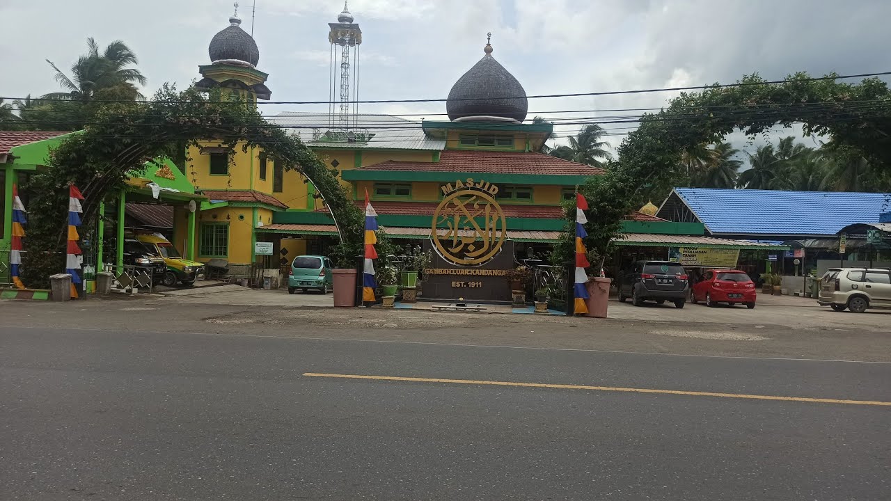 Masjid Al Abrar Kandangan,Lokasi Wajib  Persinggahan Dengan Fasilitas Super Keren Dan Lengkap