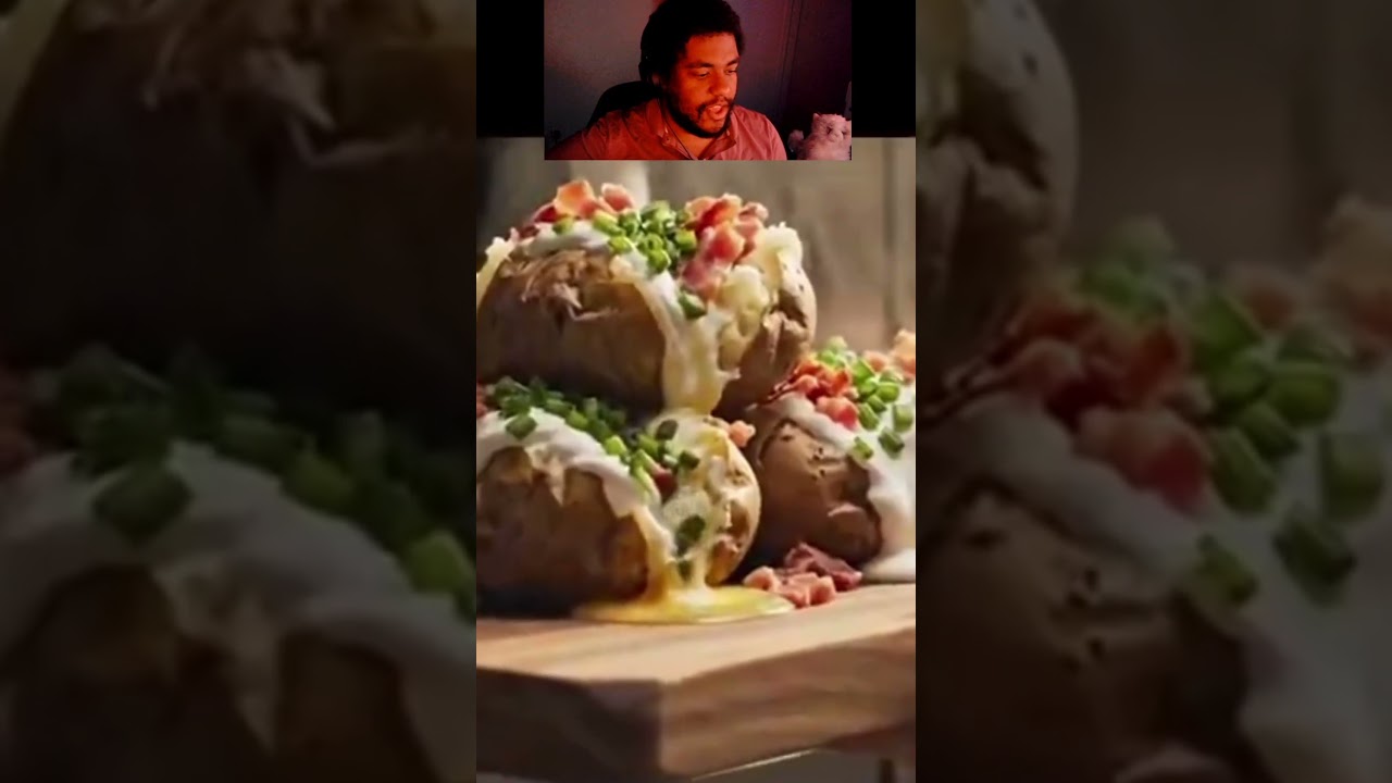 Картошка, но почему он лез мне в уши? 🍟