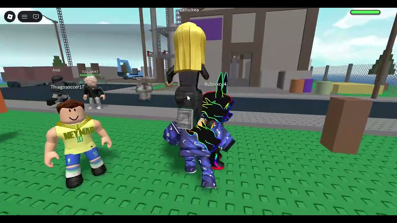 Roblox Natural disaster survival +colab with my friend